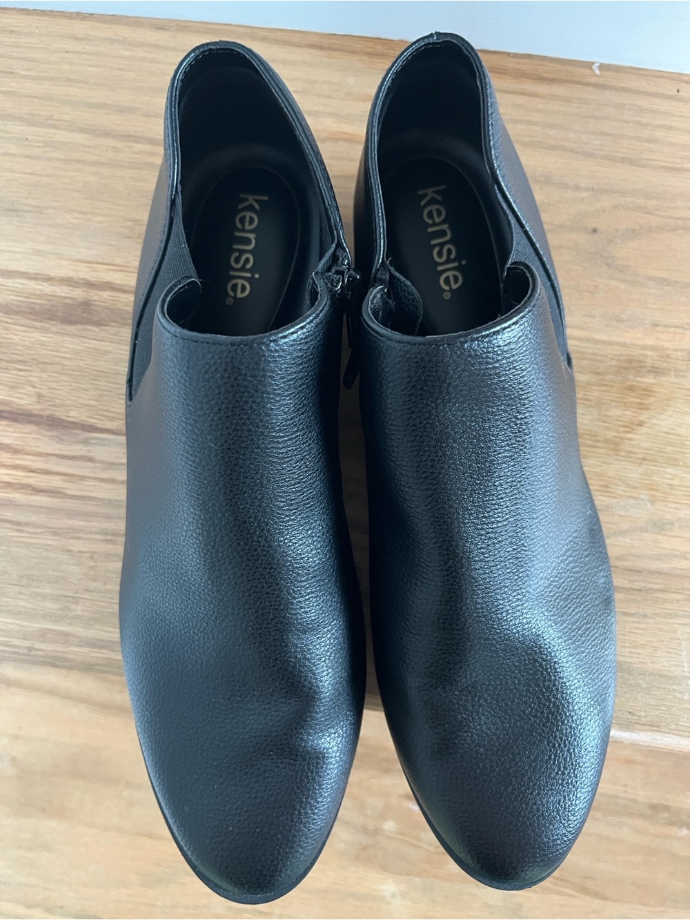 Kensie Black Leather Ankle Booties